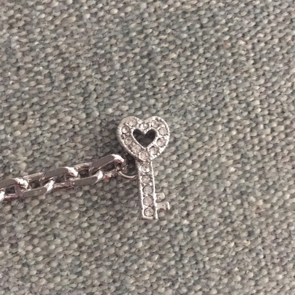 Lock and heart key bracelet - Picture 3 of 4